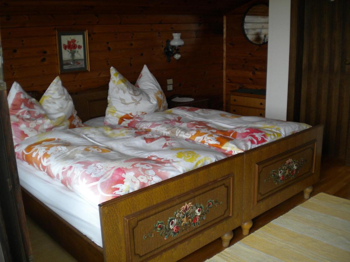 Gaestezimmer Weiss Maria Taferl Rum bild